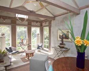 Sunny living area Sunny living area