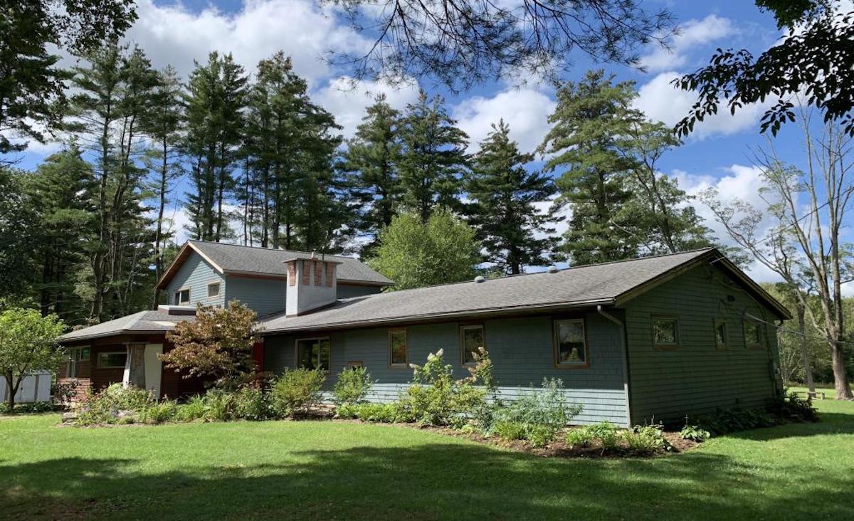 Exterior main Exterior main