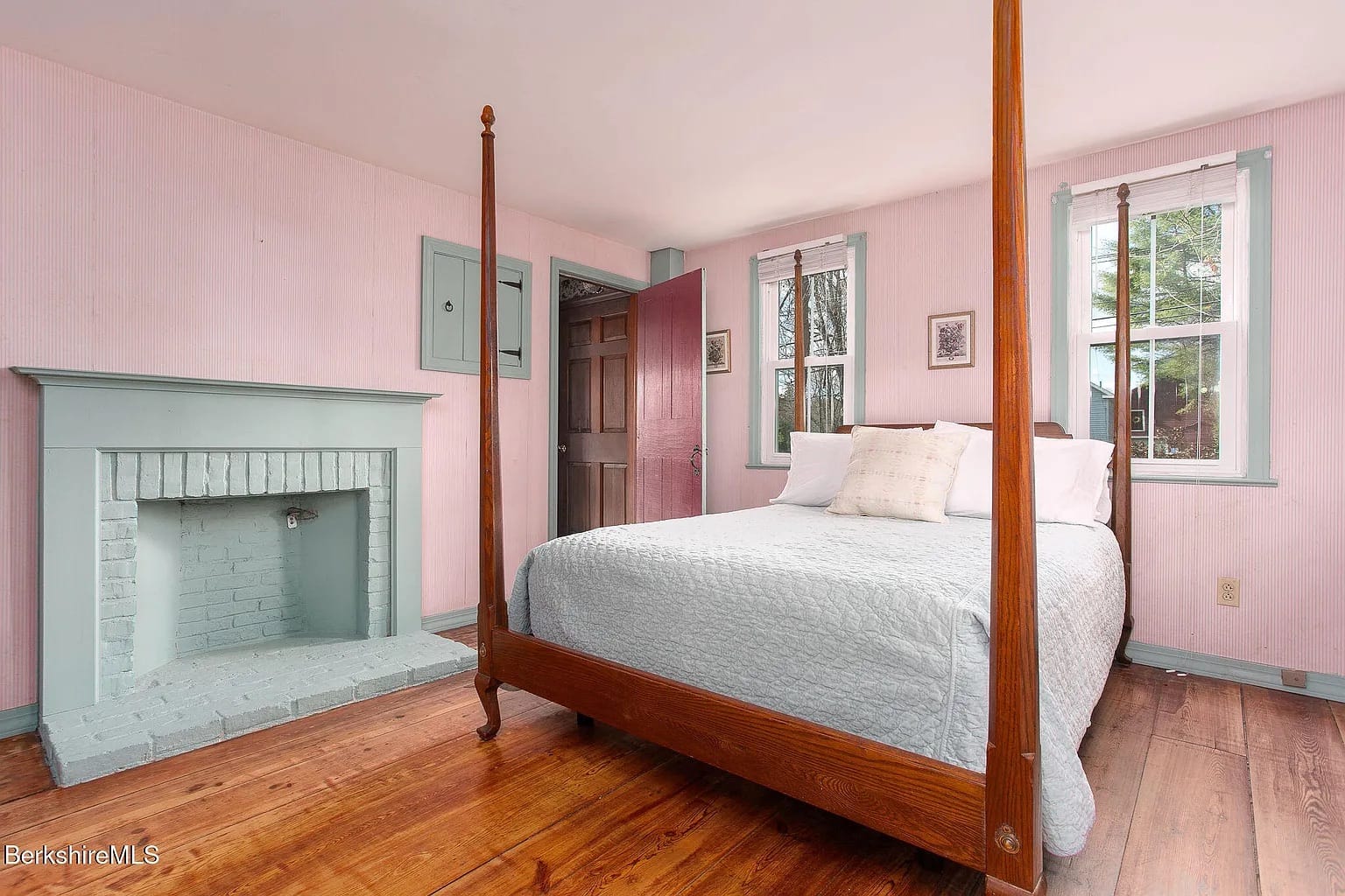 1860 Colonial in West Stockbridge