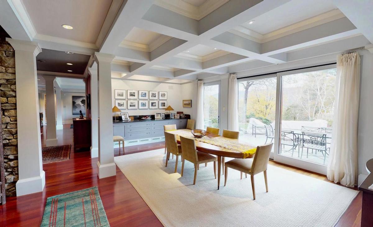 Wall of windows Wall of windows