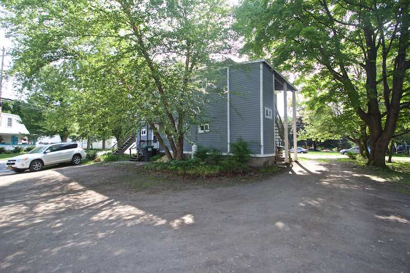 Exterior rear Exterior rear