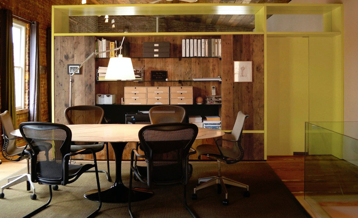 Second floor and desk. Photo: Cliff Goldthwaite