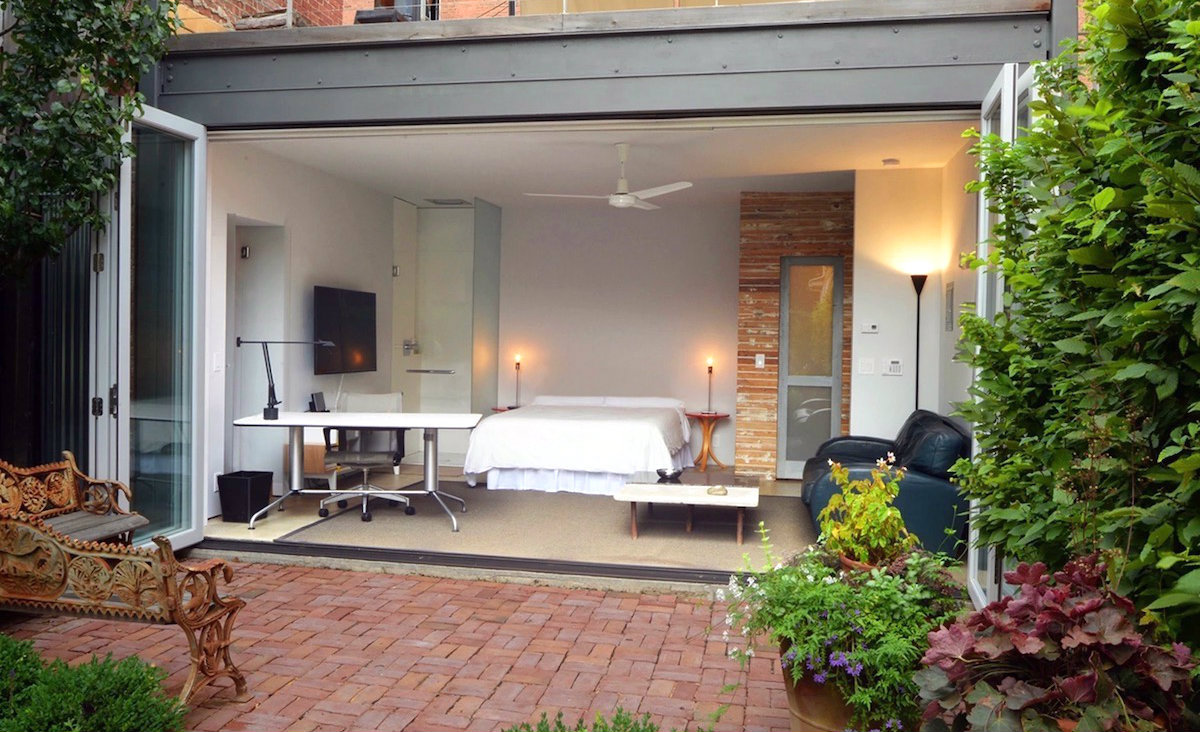 Guest house. Photo: Cliff Goldthwaite