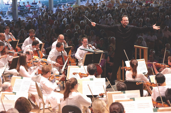 Andris Nelsons conducts at the Shed. - Hilary Scott