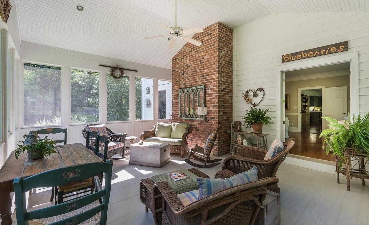Screened porch Screened porch