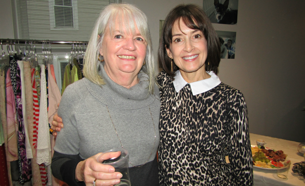 Volunteers KK McNutt and Mary Farrell