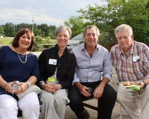 &nbsp;Ellyn Cohen, event committee member and artist&nbsp;Linda Levitt,&nbsp;Danny Cohen&nbsp;and&nbsp;Bob Levitt.