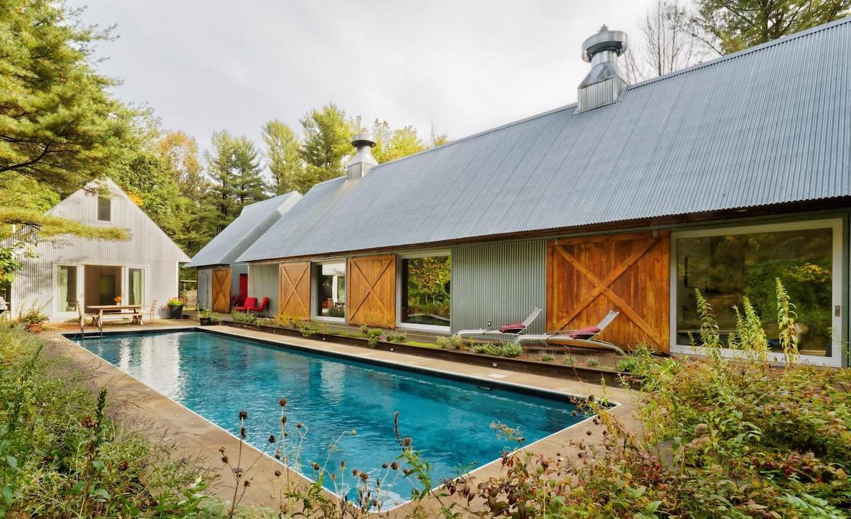 Pool and guest house