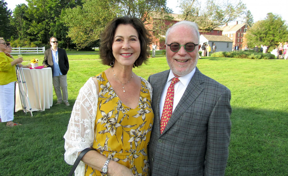 Susan Plotz and HSV Board Chair Bob Plotz