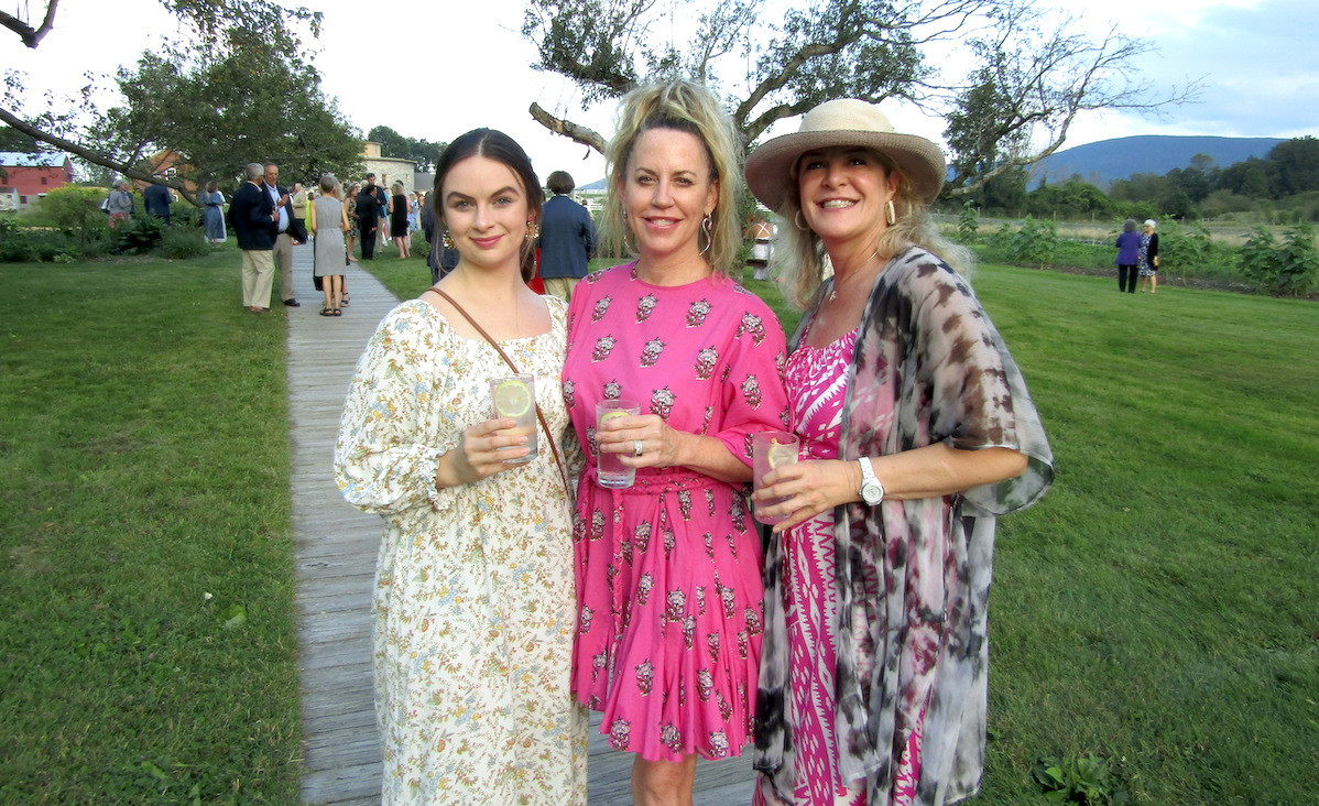 Gianna Sondrini&nbsp;and&nbsp;Brenda Fitzgerald&nbsp;of ROAM Gallery and Margie Fite