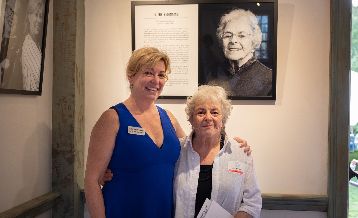 Leigh Doherty, LitNet&#39;s executive director, with Zoe&#776;&nbsp;Dalheim, LitNet&#39;s&nbsp;founder&nbsp;(in front of her photo)