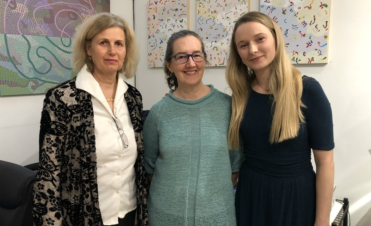 Exhibiting artists Martina Angela M&uuml;ller&nbsp;and&nbsp;Laura Summer, and the gallery&#39;s artistic director Helena Zay