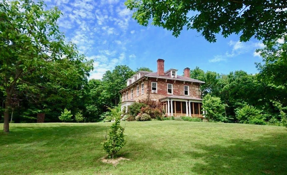 The Mansakenning Mansion