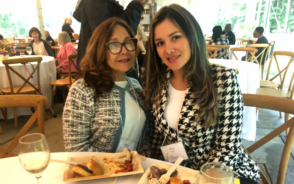 Merys Mujica and Flor Soto, mom and sister of K4H conductor Jorge Soto Merys Mujica and Flor Soto, mom and sister of K4H conductor Jorge Soto