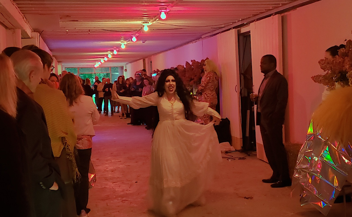 Janine Extreme performs for the crowd.