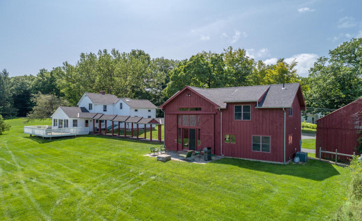 Farmhouse and bunkhouse Farmhouse and bunkhouse
