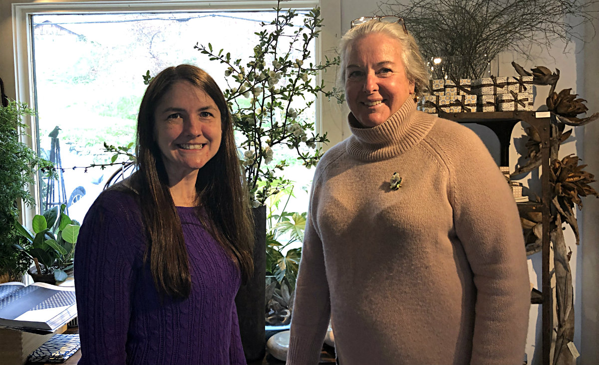 Representing Trade Secrets: Kelly Rybczyk, event coordinator, and Deb Munson, the show&#39;s consultant.