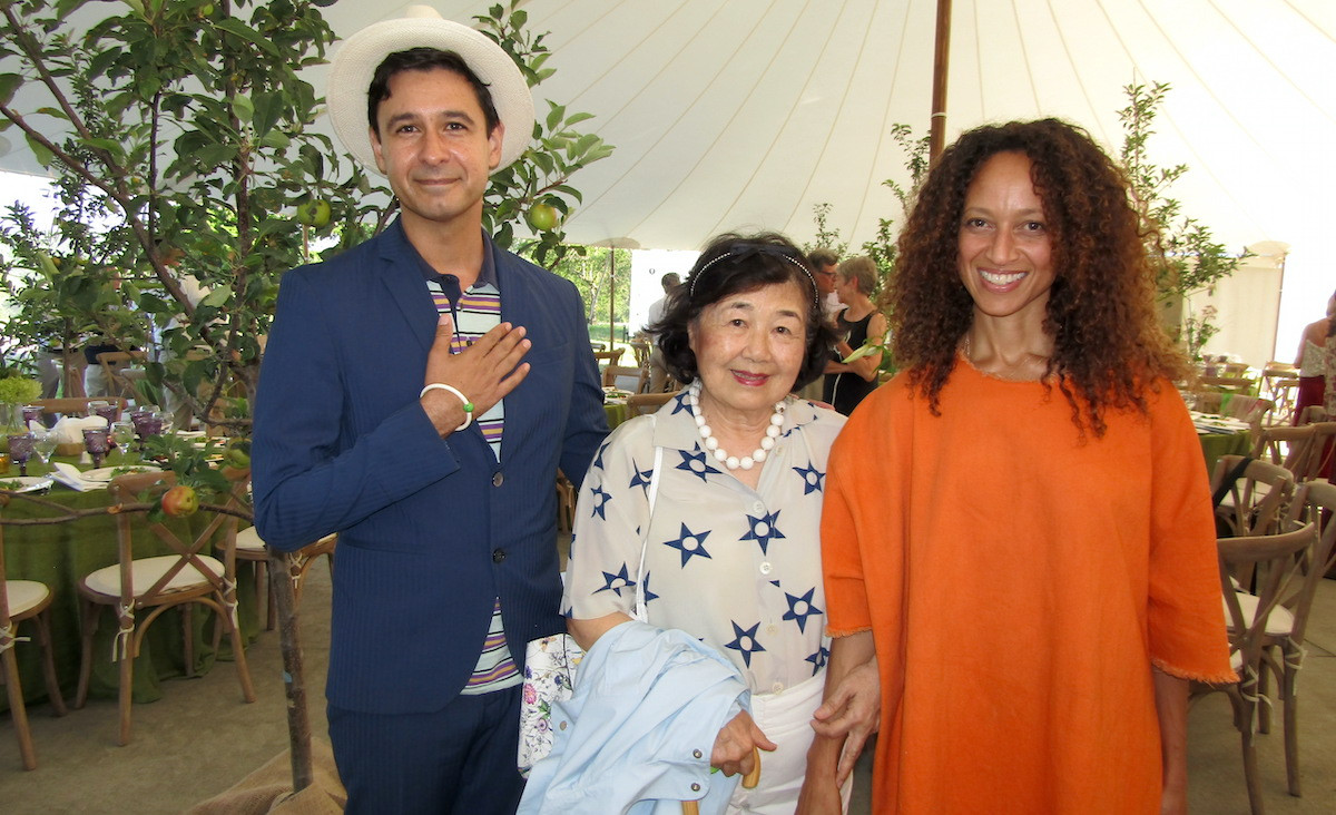 Choreographer Jonah Bokaer, gala committee member Helen Little, and PS21 board member Jennifer Newman Choreographer Jonah Bokaer, gala committee member Helen Little, and PS21 board member Jennifer Newman