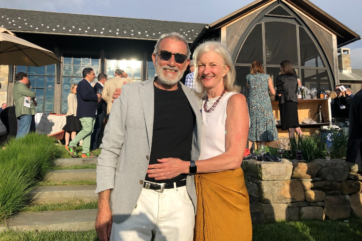 Hosts James and Linda Quella