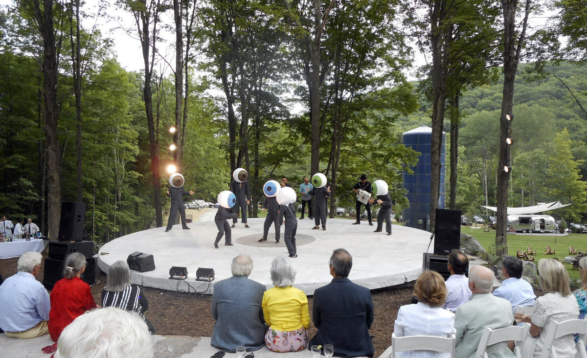 Hewing to the theme of the festival, the dancers (and guests) were all eyes.