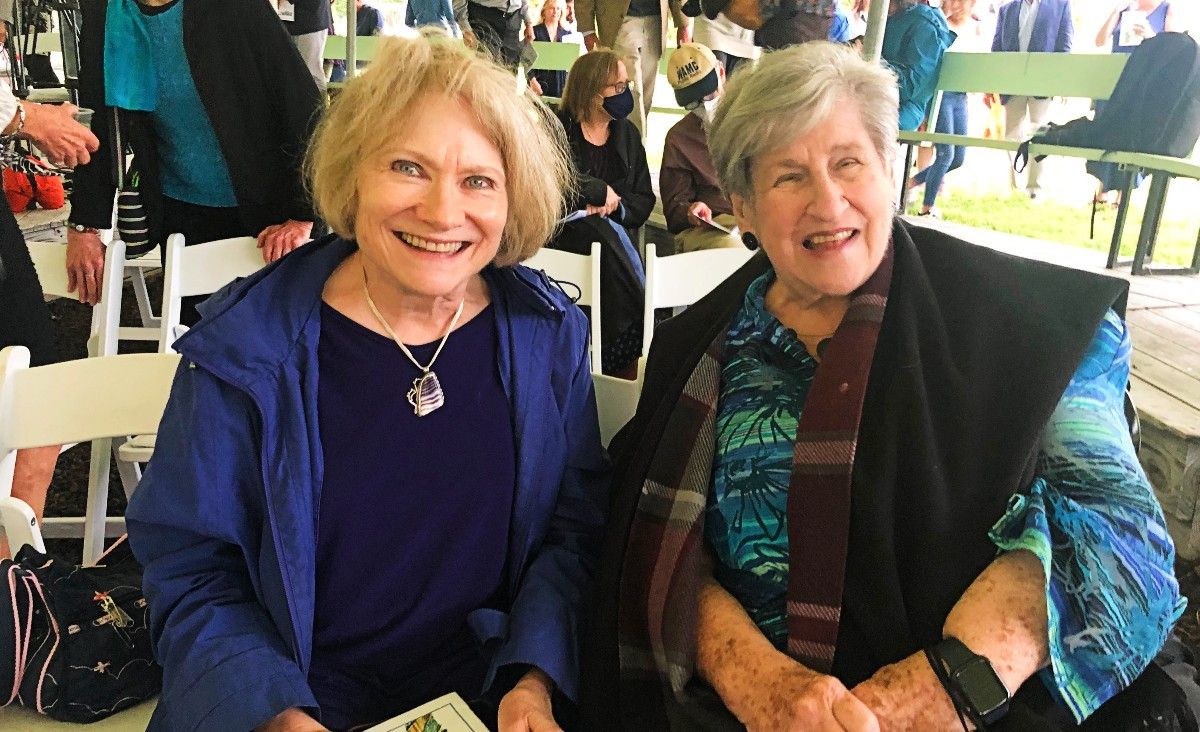 Laura Rosenthal and &nbsp;Carole Siegel,&nbsp;a BIC board member