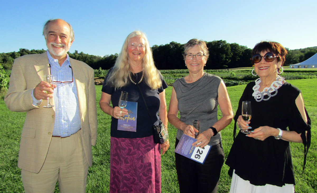 Bob Youdelman, artist Karen Carmean, HSV volunteer Pat Callahan, and Karen Youdelman. Bob Youdelman, artist Karen Carmean, HSV volunteer Pat Callahan, and Karen Youdelman.