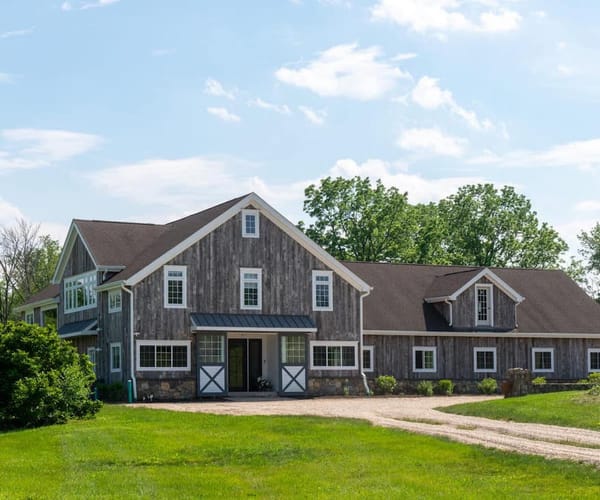 Modern Farmhouse With Views