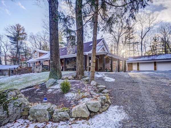 Converted Barn And Guest House