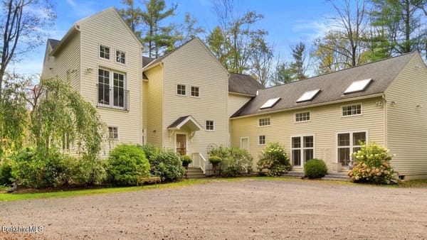 Spacious In Stockbridge