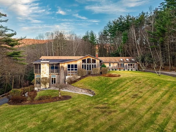 High Up In Williamstown