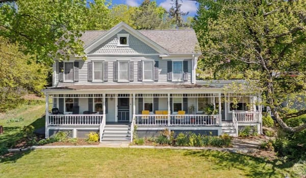 Country Chic Farmhouse