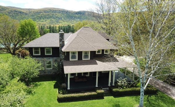 Country House With Riverside Cabin