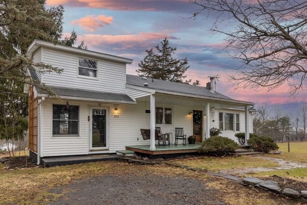 East Camp Country Cottage