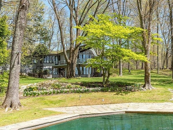 Mid-Century With Views