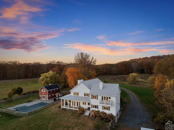 The Platonic Ideal of a HV Modern Farmhouse in Pine Plains