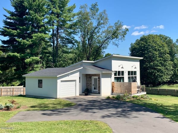 Stockbridge Contemporary