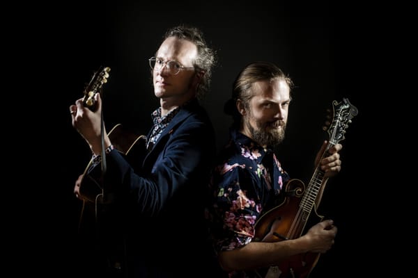 Blue Grass Duo Daves and Jolliff Kick off Adams Theater Season