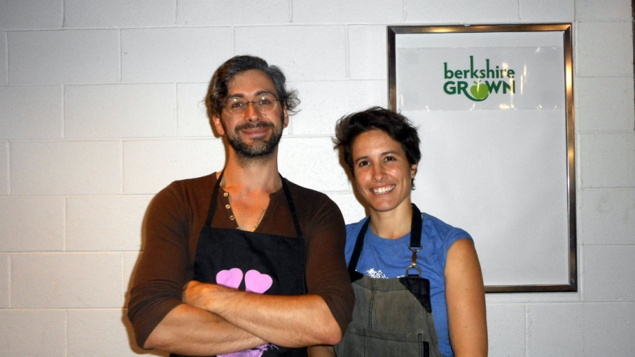 <p><strong>From The Stagecoach Tavern, Peter Tiso, front-of-house manager, and chef Laurel Barkan, whose featured farms were Pigasso Farm and MX Morningstar.</strong></p>